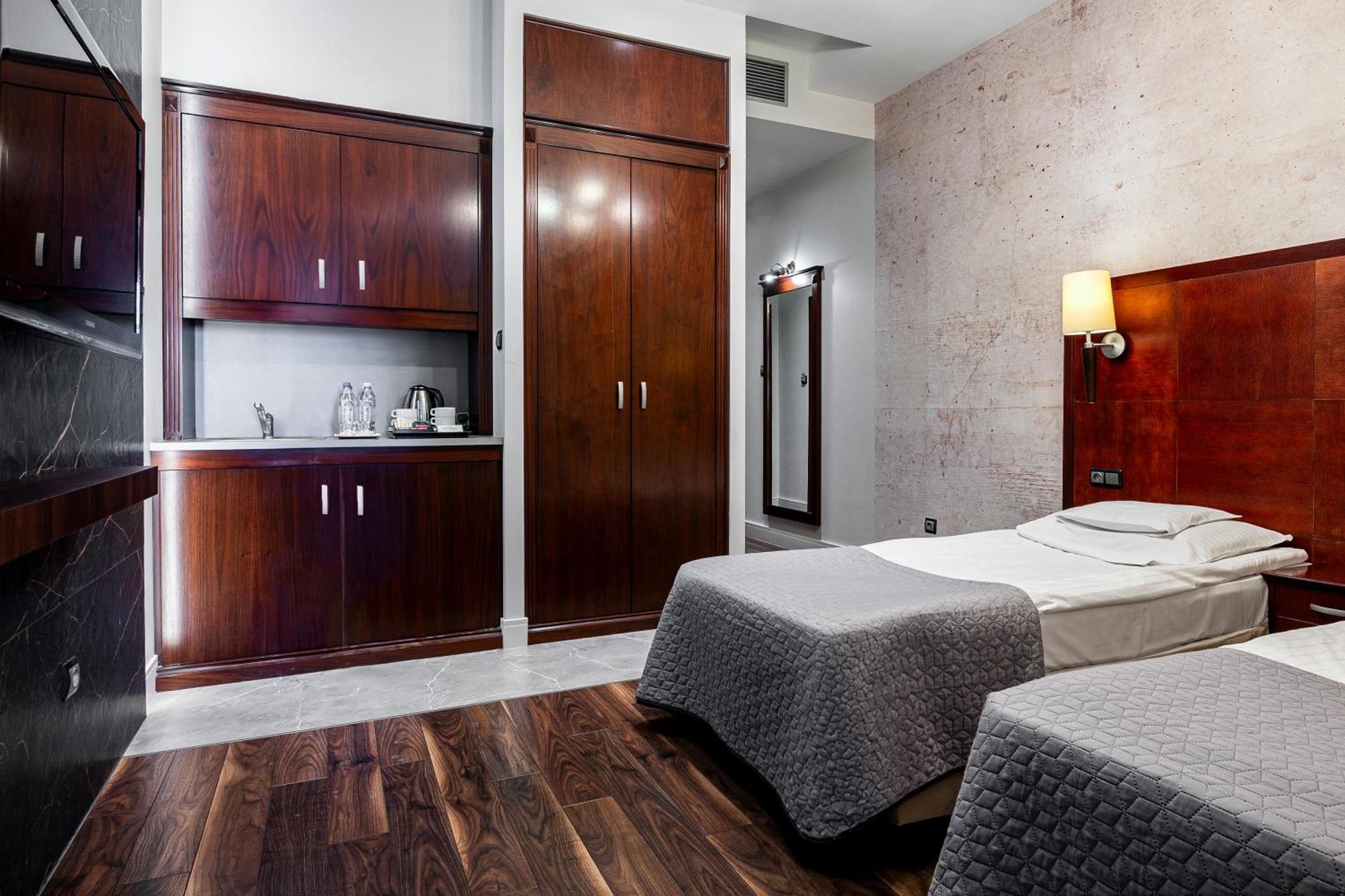Hotel Galicja Superior Wellness & Spa Auschwitz Buitenkant foto