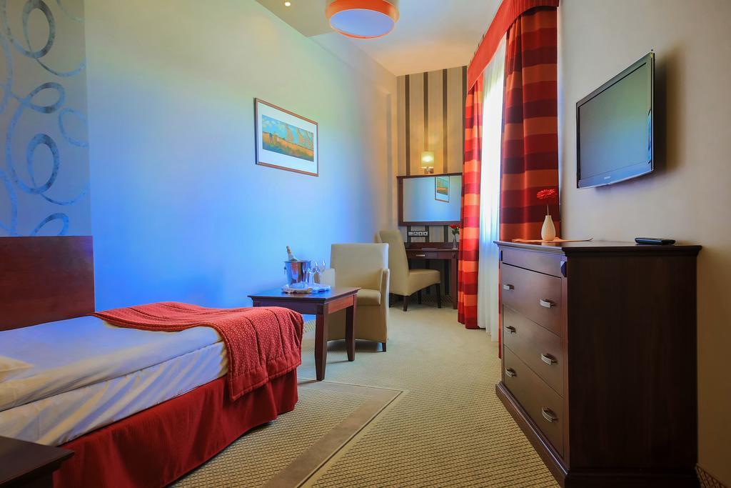 Hotel Galicja Superior Wellness & Spa Auschwitz Buitenkant foto